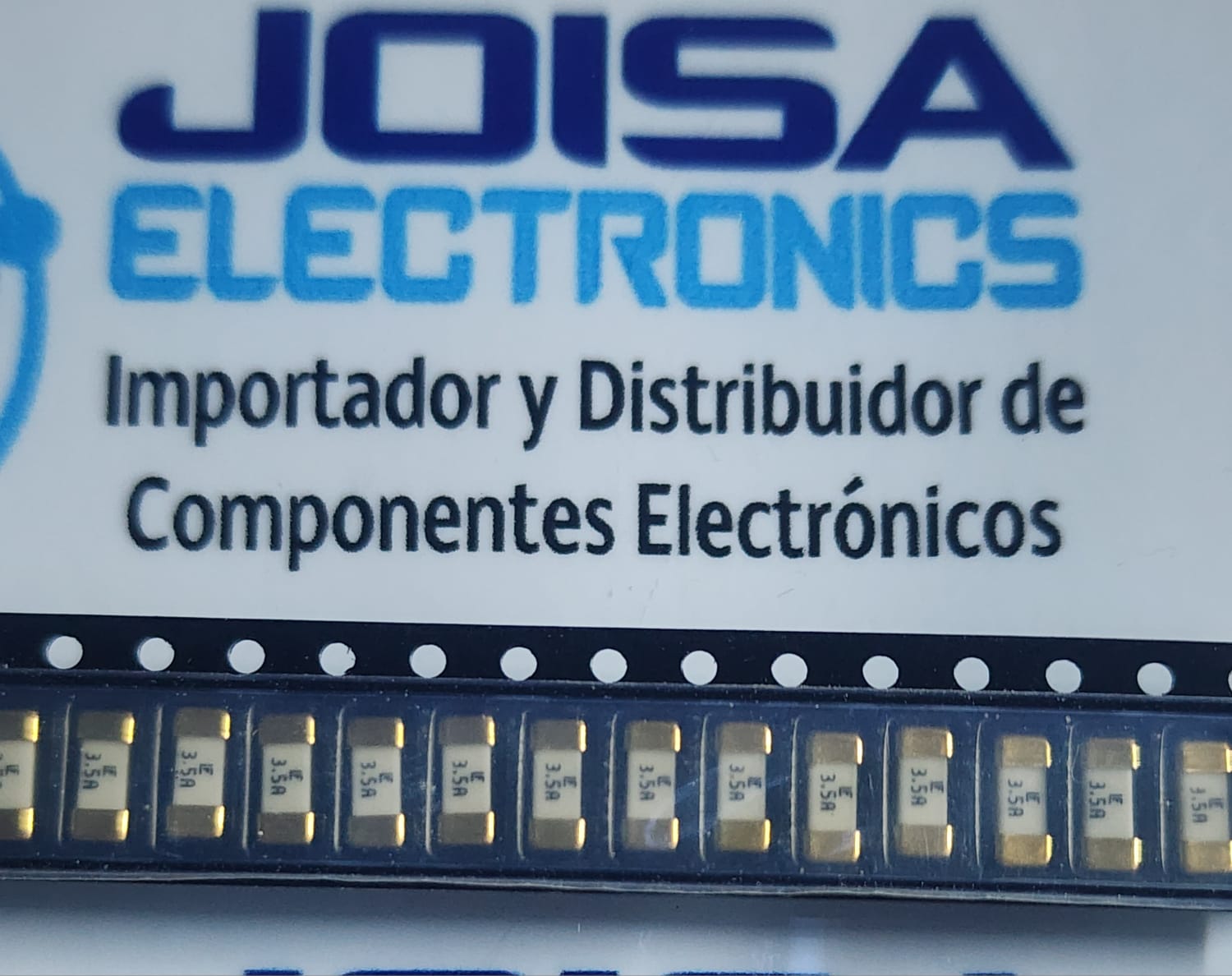 045103.5MRL Ofrece un tamaño compacto de 15 mm x 5 mm , una tensión nominal de 227 V y un rango de corriente de 1 A a 6,3 A. Obtenga más información sobre los fusibles SMT de la serie 415. Y DISTRIBUIDO POR JOISA ELECTRONICS SAC LIMA PERU