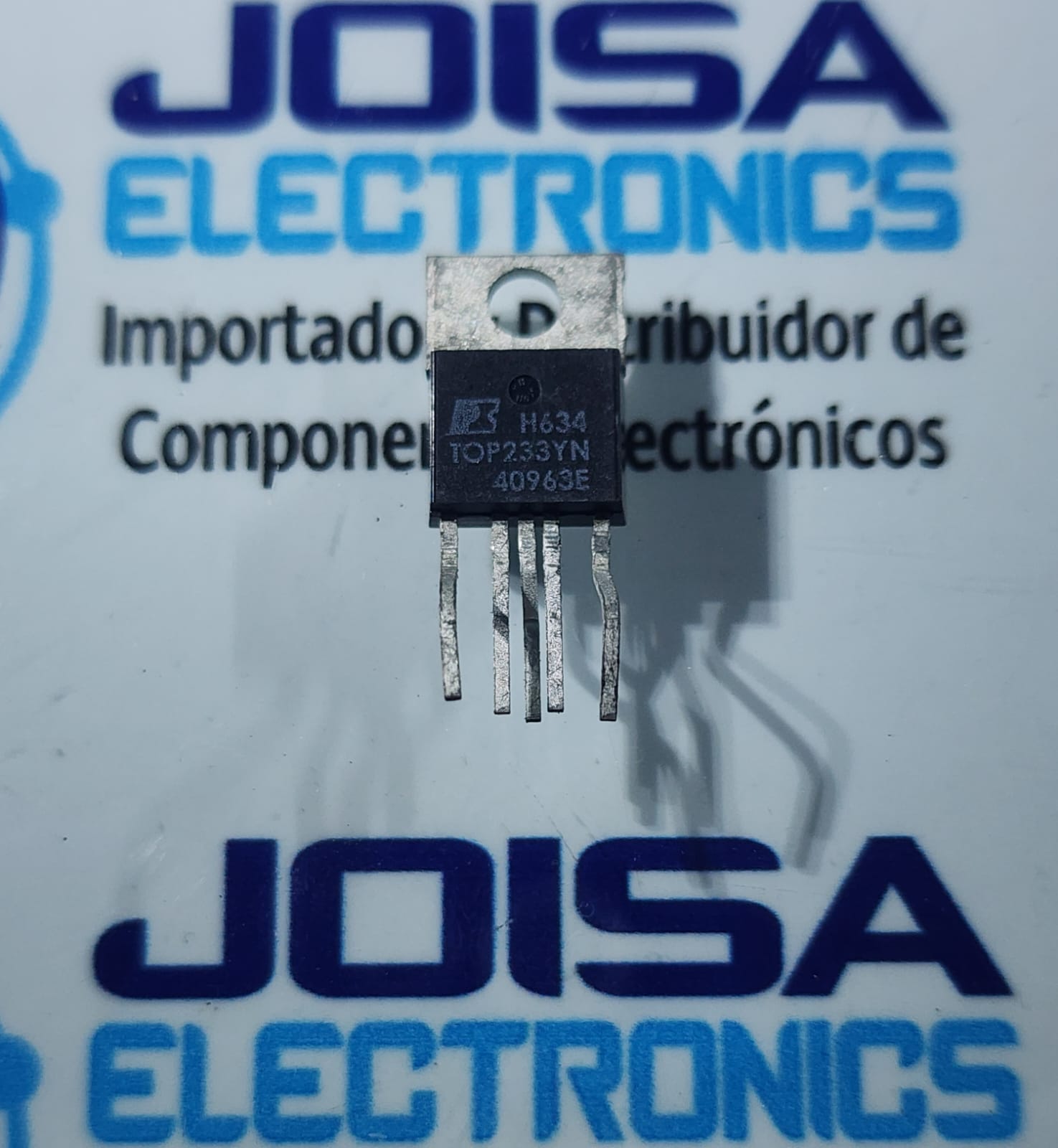TOP233YN El TRANSISTOR TOP233YN es un TRANSISTOR conmutador fuera de línea integrado de 20W con diseño flexible que emplea la topología demostrada TOPSwitch e integra numerosas funciones Y DISTRIBUIDO POR JOISA ELECTRONICS SAC PROVEEDOR LIMA PERU