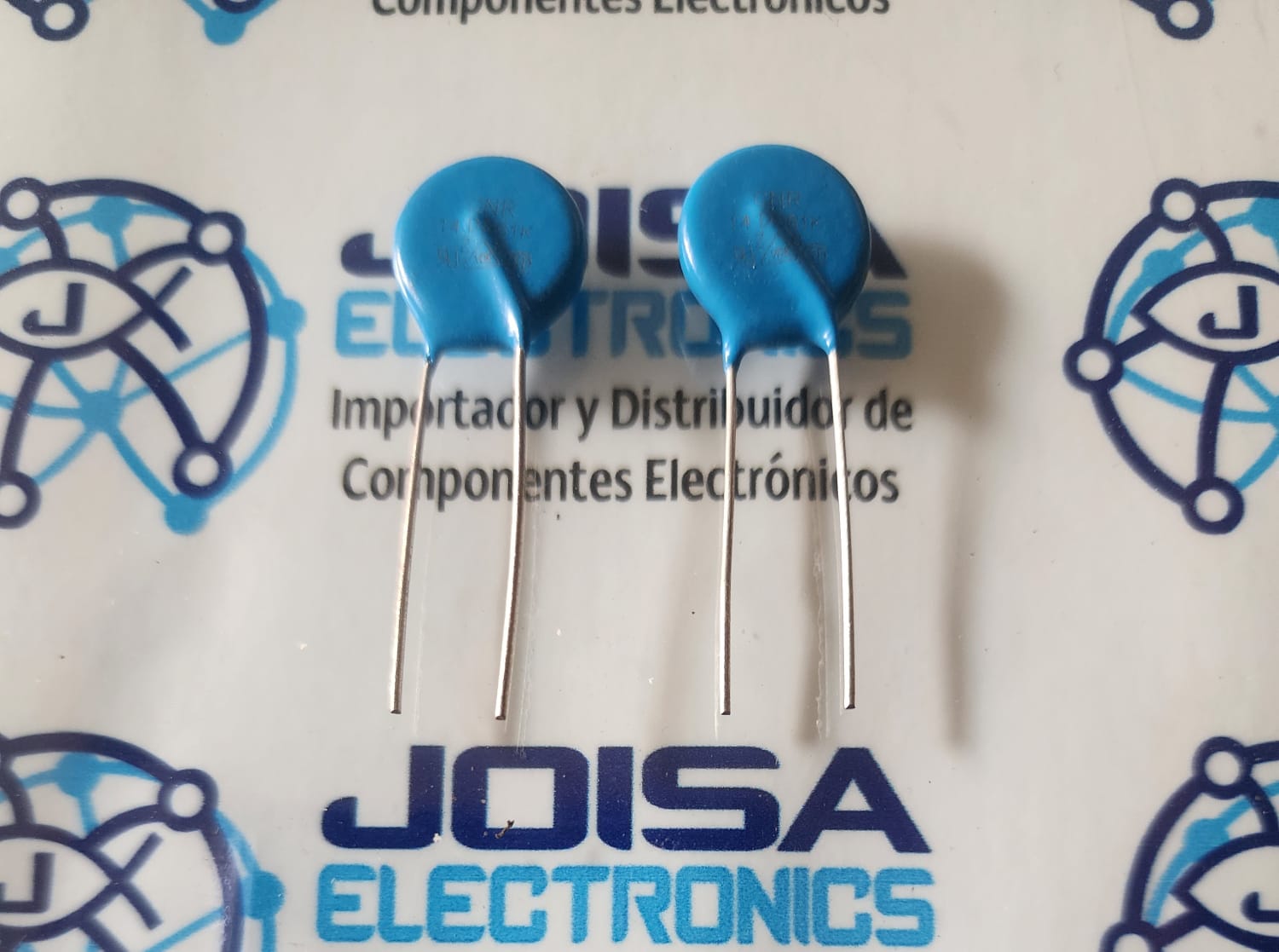 14D561K 14D561K Este es unEl varistor de óxido metálico (MOV) es un componente específico para almacenar herramientas en diversas corrientes Bourns . Este componente detiene, por ejemplo, la luz (voltaje) cuando se enciende para evitar daños a los componentes electrónicos Y COMERCIALIZADO PÓR JOISA ELECTRONICS SAC PROVEEDOR LIMA PERU 14D561K Este es unEl varistor de óxido metálico (MOV) es un componente específico para almacenar herramientas en diversas corrientes Bourns . Este componente detiene, por ejemplo, la luz (voltaje) cuando se enciende para evitar daños a los componentes electrónicos Y COMERCIALIZADO PÓR JOISA ELECTRONICS SAC PROVEEDOR LIMA PERU