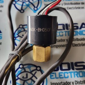 NSK-BH050F-417N X053 El NSK-BH050F (también conocido como NSK-BH050F-417 ) es un sensor de presión (transductor de alta presión). Se utiliza en sistemas de aire acondicionado , especialmente en marcas como Hitachi e Hisense Función: Medir alta presión. Rango de medición: 0 a 5 MPa (0–5 MPa). Refrigerante: Apto para su uso con R410A. Otros nombres: A menudo también se identifica por el siguiente número de pieza: 17B46255A COMERCIALIZADO POR JOISA ELECTRONICS SAC PROVEEDOR LIMA PERU
