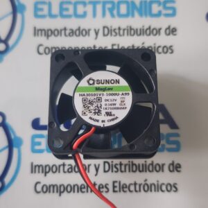HA30101V3-1000U-A99 Este es el modelo Sunon HA30101V3-1000U-A99 ,Ventilador axial sin escobillas Huk Huch'uy(sin ventilador con cepillo). Esto es especialmente útil para disipar el calor en objetos pequeños (espacios confinados), como ordenadores u otros dispositivos Y SE COMERCIALIZA EN JOISA ELECTRONICS SAC PROVEEDOR LIMA PERU