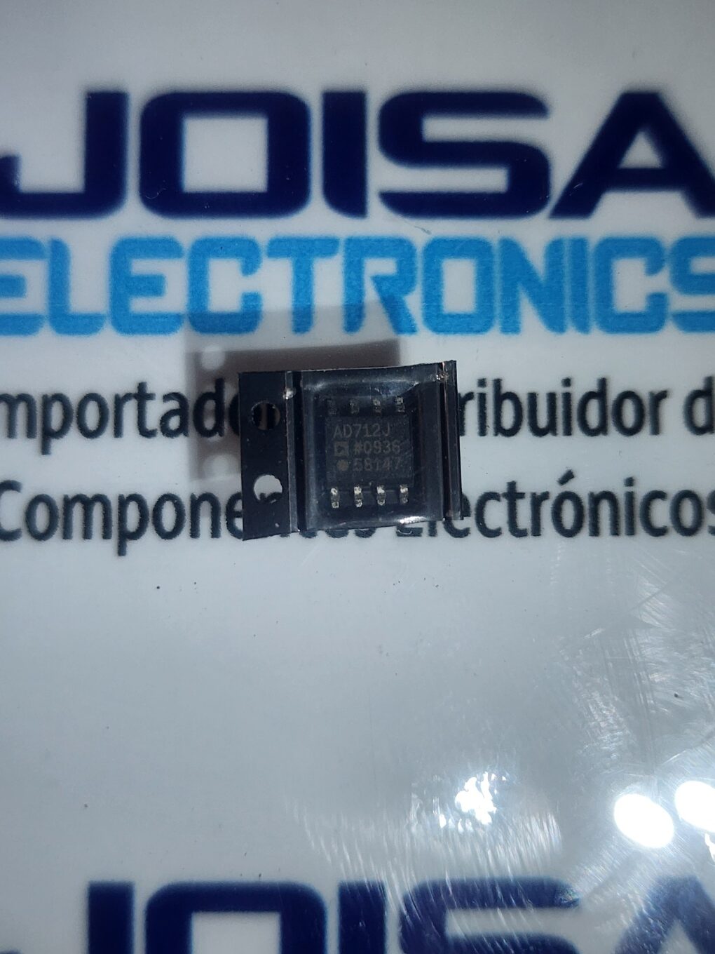 AD712JP El AD712 (incluyendo las variantes AD712J y AD712JP) es un amplificador operacional dual, de alta velocidad y precisión, fabricado con tecnología JFET por Analog Devices Y SE COMERCIALIZA POR JOISA ELECTRONICS SAC PROVEEDOR LIMA PERU