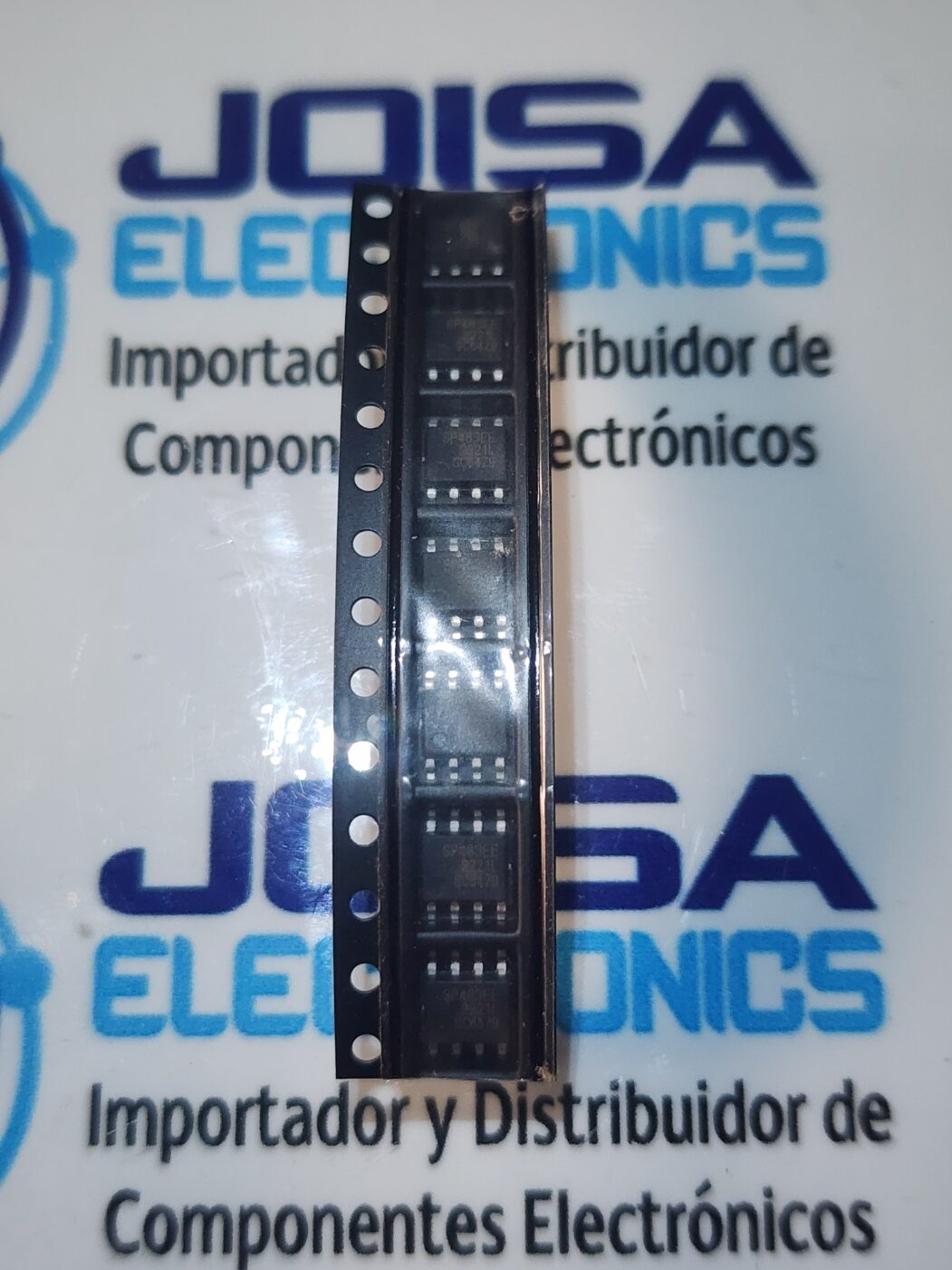 SP483EE SP483EE es un circuito integrado (chip) transceptor serie RS-485/RS-422 semidúplex mejorado fabricado originalmente por Sipex Corporation (ahora adquirida por MaxLinear ).. . . . Está diseñado para aplicaciones y aplicaciones de baja EMI. Y SE COMERCIALIZA EN JOISA ELECTRONICS SAC PROVEEDOR LIMA PERU