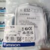 E3Z-T61A El E3Z-T61A es un sensor fotoeléctrico de barrera (haz pasante / through-beam) de alto rendimiento fabricado por la marca OMRON Industrial. Este dispositivo se compone de un emisor (transmisor) y un receptor independientes para detectar de forma precisa la interrupción de un objeto en su trayectoria lumínica y se comercializa en JOISA ELECTRONICS SAC PROVEEDOR LIMA PERU