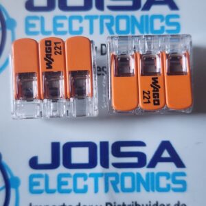 221-413 El WAGO 221-413 es un conector de empalme rápido de la marca WAGO diseñado para unir hasta 3 conductores eléctricos sin usar herramientas ni cinta aislante. Su sistema operativo consta de palancas manuales de color naranja que fijan los cables de forma segura. Su carcasa plástica totalmente transparente permite inspeccionar visualmente si el conductor quedó bien insertado y se comercializa en JOISA ELECTRONICS SAC PROVEEDOR LIMA PERU
