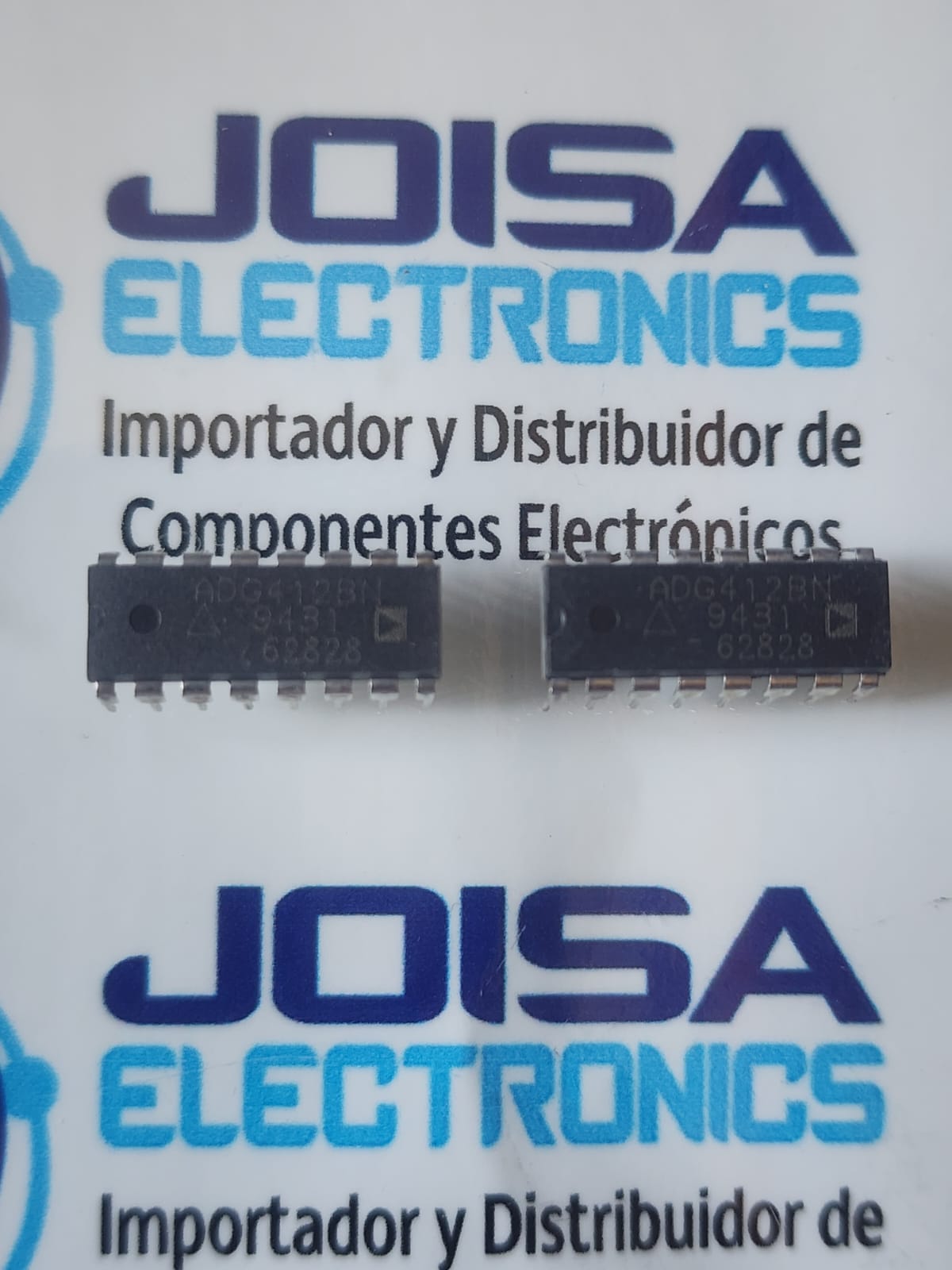 ADG412BN El ADG412BN es un circuito integrado (CI) de conmutación analógica de alto rendimiento, fabricado por Analog Devices . Este componente cuenta con cuatro interruptores SPST (unipolares de un solo tiro) normalmente abiertos (NO) independientes . Está fabricado con el proceso LC2MOS (CMOS compatible lineal), lo que le permite consumir menos energía y realizar conmutaciones más rápidas. y se comercializa en JOISA ELECTRONICS SAC PROVEEDOR LIMA PERU