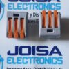 PCT-223 El PCT-223 es un conector eléctrico de empalme rápido con palanca de resorte diseñado para realizar conexiones de cables de forma segura, rápida y sin herramientas. Este bloque de terminales destaca por su diseño lineal o de base fija, lo que facilita el orden y la sujeción en cajas de distribución, paneles industriales o proyectos de iluminación y se comercializa en JOISA ELECTRONICS SAC PROVEEDOR LIMA PERU