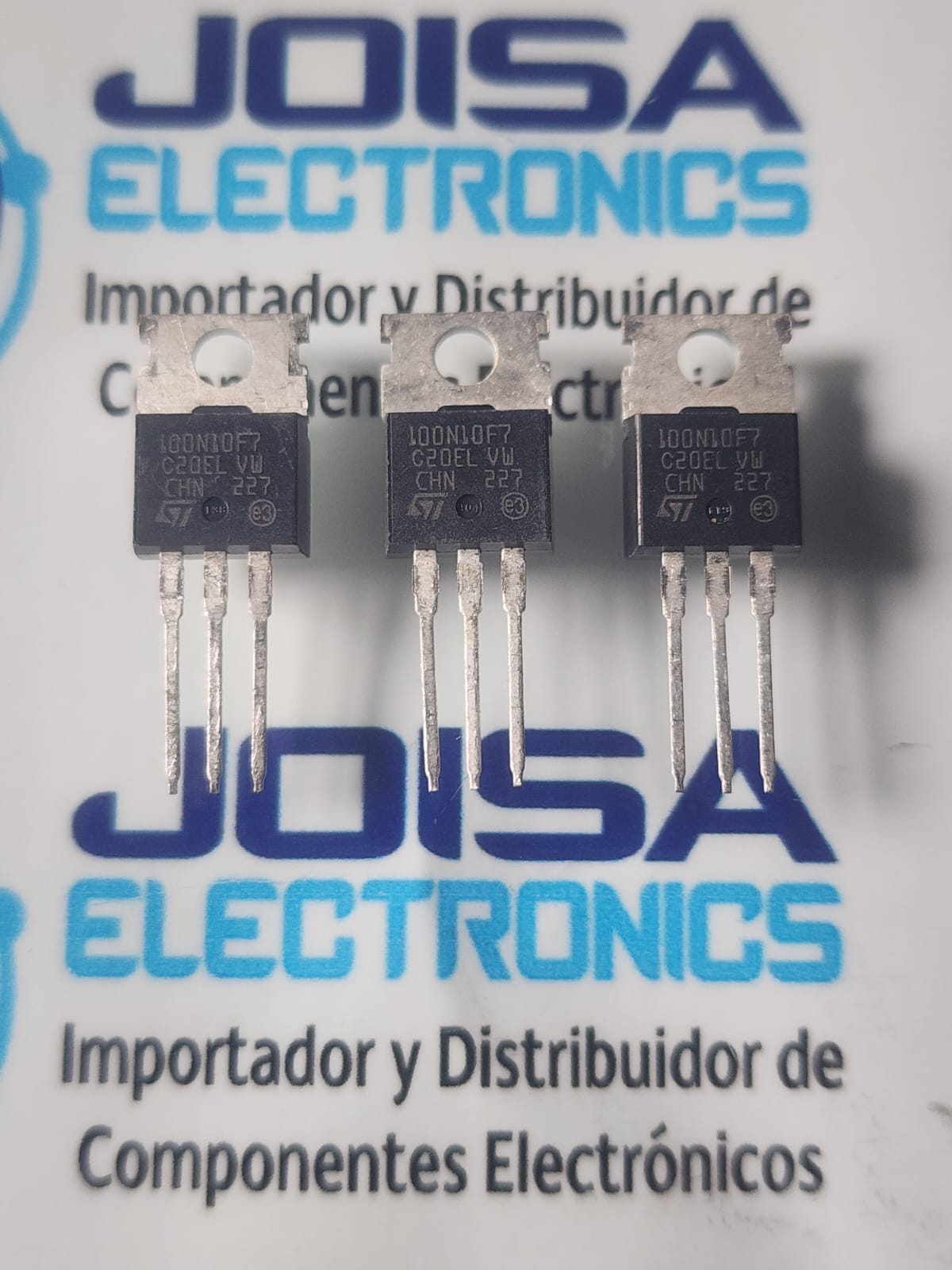 100N10F7 El 100N10F7 (habitualmente con los prefijos STP, STB, STD o STF) es un transistor de potencia de tipo MOSFET de canal N, fabricado por STMicroelectronics. Utiliza la tecnología STripFET VII DeepGATE (o F7), optimizada para ofrecer una resistencia interna extremadamente baja y una conmutación de alta velocidad y se comercializa en JOISA ELECTRONICS SAC PROVEEDOR LIMA PERU