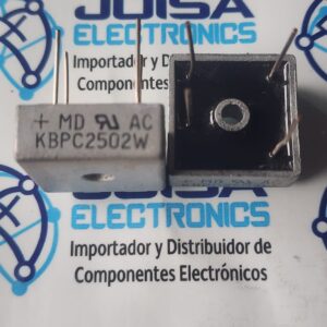 El KBPC2502W es un puente rectificador de diodos monofásico diseñado para convertir corriente alterna (CA) en corriente continua (CC). La letra "W" al final del código indica que tiene terminales de tipo cable (wire leads) en lugar de terminales rápidos (faston). [1] (https://www.tme.com/mx/es/details/kbpc2502w/puentes-monofasicos-de-diodos-cuadrados/dc-components/), [2] (https://asenergi.com/en/products/diode-bridges-kbpc/kbpc2502.html), [3] (https://pdf.datasheet.wiki/b120c1e5/semikron.com/KBPC2502F%2FW.pdf)Es un componente común en fuentes de alimentación, cargadores de baterías y reguladores de potencia 25A 200V y se comercializa en JOISA ELECTRONICS SAC PROVEEDOR LIMA PERU