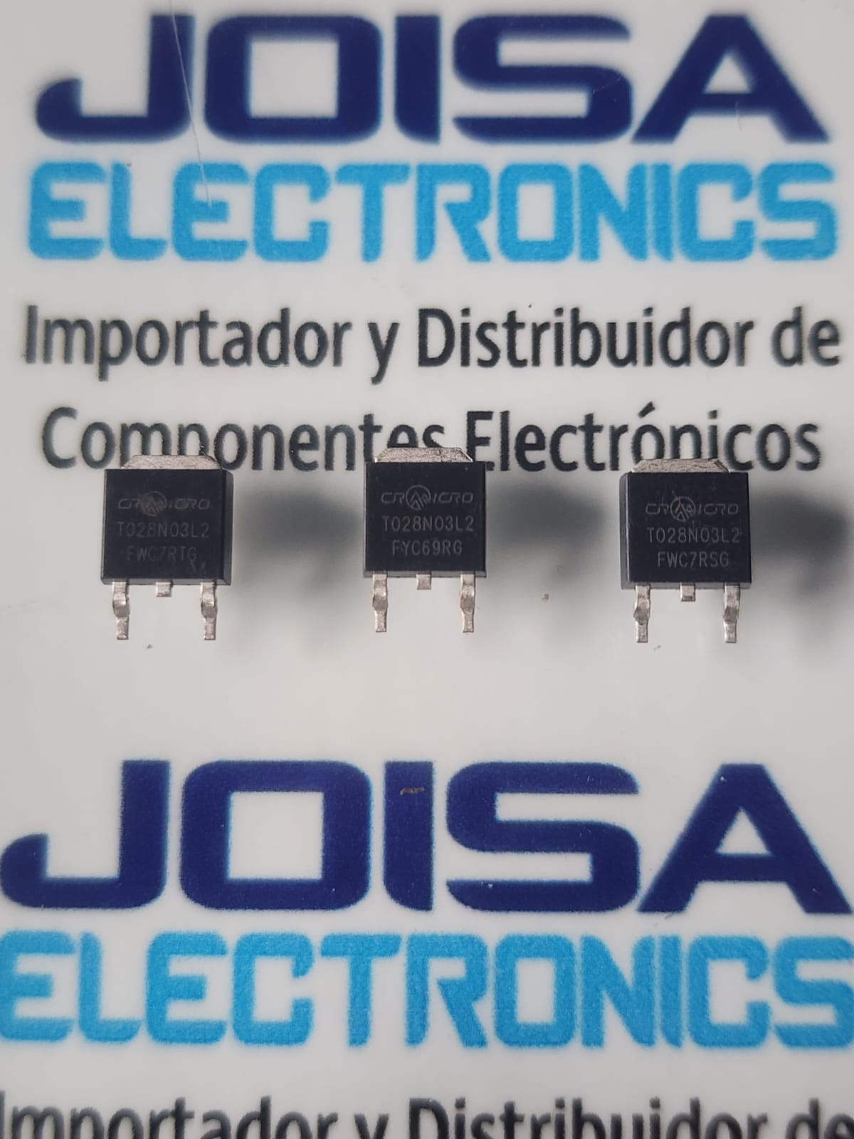 TO28N03L2 El código TO28N03L2 (comúnmente identificado como CRTD028N03L2 o T028N03L2) se refiere a un transistor Power MOSFET de canal N de alta eficiencia. Este componente electrónico está diseñado principalmente para aplicaciones de conmutación rápida y gestión de energía.Especificaciones técnicas principales:Tipo de componente: Transistor MOSFET de canal N.Voltaje máximo (Vds): 30V.Capacidad de corriente máxima (Id): Hasta 160A (límite del silicio) o 60A (limitado por el encapsulado según especificaciones de fábrica).Tipo de encapsulado: TO-252 (DPAK), diseñado para montaje en superficie (SMD) con una disipación térmica eficiente. y se comercializa en JOISA ELECTRONICS SAC PROVEEDOR LIMA PERU
