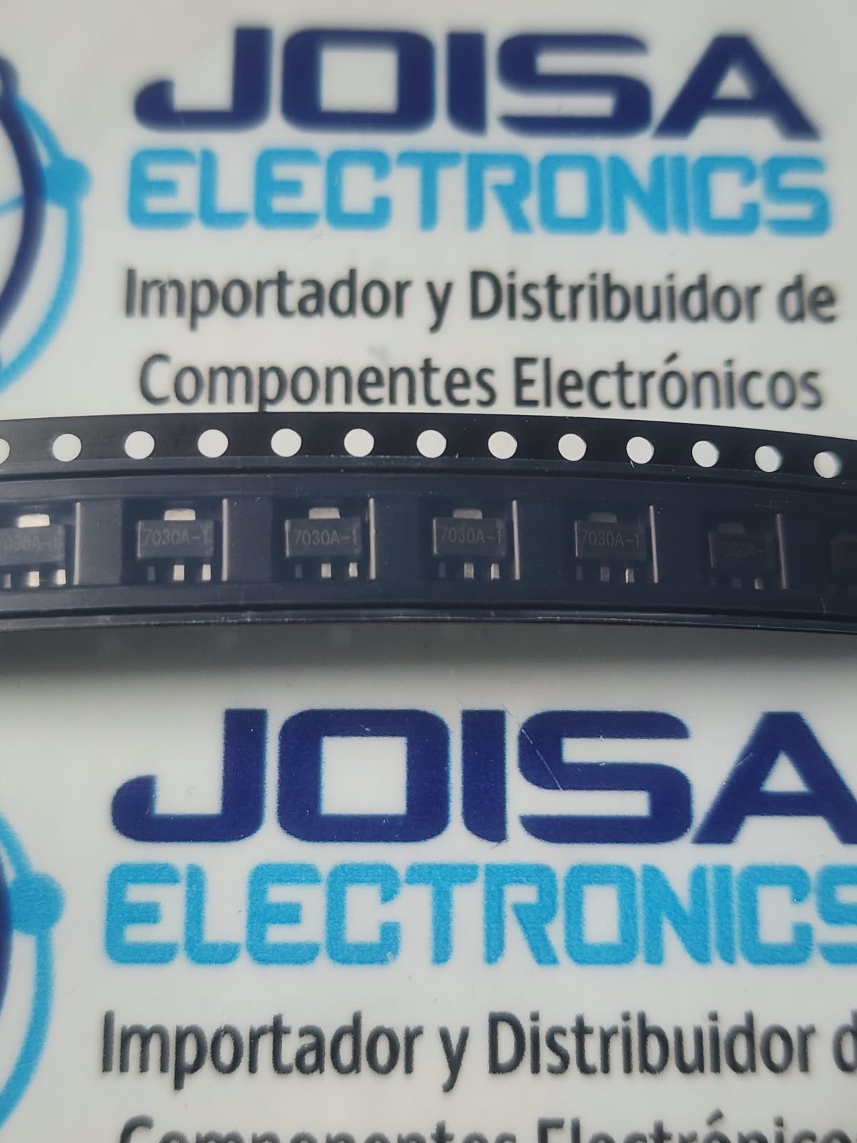 7030A-1 El SMD 7030A-1 normalmente se refiere al HT7030A-1 (a menudo marcado como 7030-1o 7030A-1) fabricado por Holtek Semiconductor , que es unCircuito integrado detector/reinicio de voltaje CMOS de baja potencia de 3,0 V en un encapsulado SOT-89 de montaje superficial. y se comercializa en JOISA ELECTRONICS SAC PROVEEDOR LIMA PERU