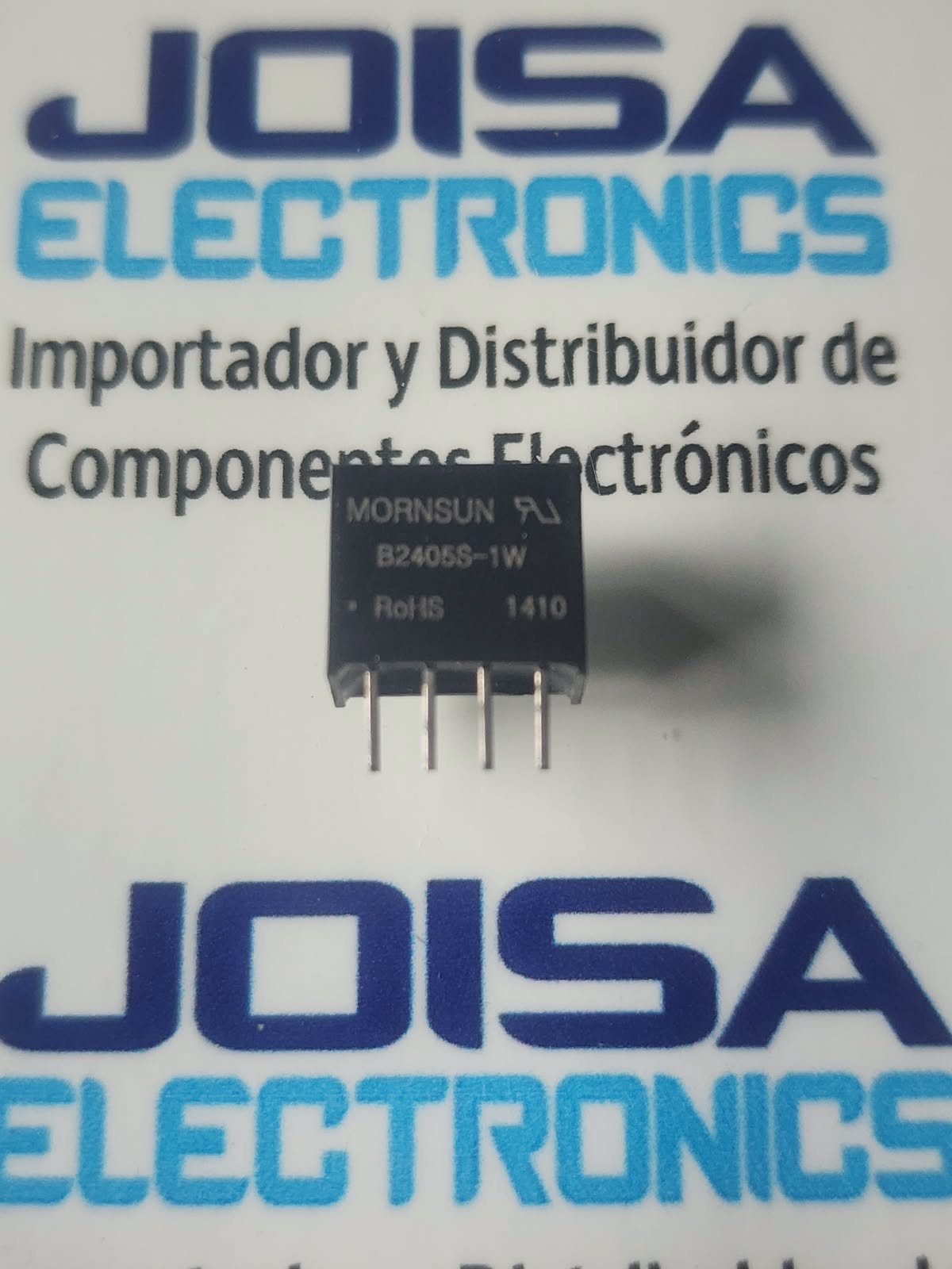 B2405S-1W El B2405S-1W es unMódulo convertidor CC-CC aislado de 1 vatio, estándar industrialFabricado por marcas como Mornsun , Hi-Link y REICU, este componente se utiliza principalmente en placas de circuitos impresos para convertir y aislar una línea de alimentación de 24 V CC en una salida limpia de 5 V CC para componentes digitales y se comercializa en JOISA ELECTRONICS SAC PROVEEDOR DE LIMA PERU