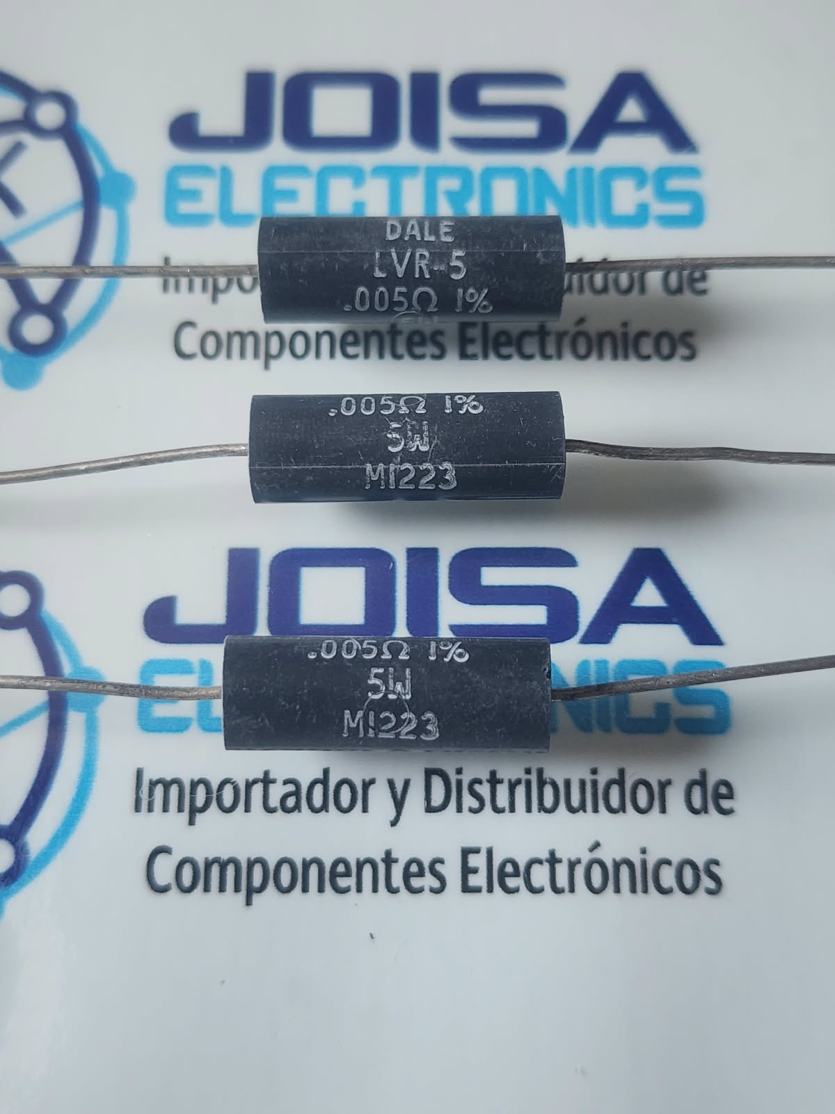 LVR-5 0.005 Ohm 5W es, unoResistencia de potencia bobinada de precisión y bajo valor. . . . Esto se utiliza principalmente para satisfacer la corriente ( detección de corriente ) en instrumentos dinámicos, transformadores y amplificadores de potencia. • Resistencia: 0,005 Ω ( 5 mOhms) • Potencia nominal: 5 vatios a 25 °C • Tolerancia: ±1% (esta es la automedición más común) y se comercializa en JOISA ELECTRONICS SAC PROVEEDOR LIMA PERU