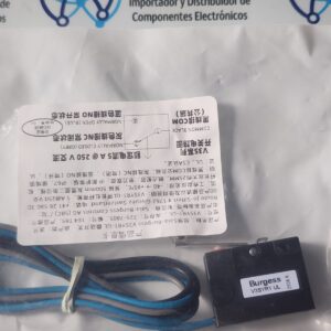 V3SYR1 V3SYR1 (o V3SYR1-UL)es una marca de Saia-Burgess (Burgess Controls)microinterruptor en miniatura(microinterruptor de acción rápida) electrónica. Este microinterruptor está diseñado para funcionamiento impermeable (IP67).Falda-Burgess. ⚙️ Especificaciones del producto • Palanca: Roller lever (palanca de rodillo). • Protección: IP67 (polvo y resistente al agua). • Kuyuynin (Circuito): SPDT (Single Pole Double Throw). • Potencia nominal: 5A / 250V CA. • Conexión: Precableada (cable de 50 cm). Y SE COMERCIALIZA EN JOISA ELECTRONICS SAC PROVEEDOR LIMA PERU