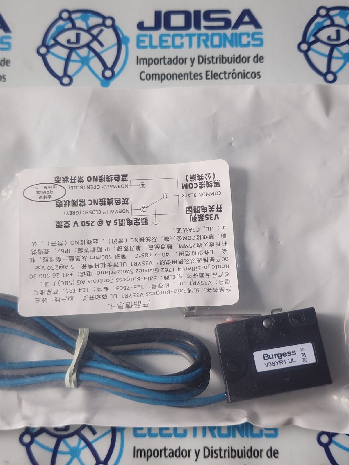 V3SYR1 V3SYR1 (o V3SYR1-UL)es una marca de Saia-Burgess (Burgess Controls)microinterruptor en miniatura(microinterruptor de acción rápida) electrónica. Este microinterruptor está diseñado para funcionamiento impermeable (IP67).Falda-Burgess. ⚙️ Especificaciones del producto • Palanca: Roller lever (palanca de rodillo). • Protección: IP67 (polvo y resistente al agua). • Kuyuynin (Circuito): SPDT (Single Pole Double Throw). • Potencia nominal: 5A / 250V CA. • Conexión: Precableada (cable de 50 cm). Y SE COMERCIALIZA EN JOISA ELECTRONICS SAC PROVEEDOR LIMA PERU